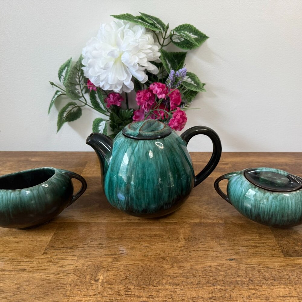 Blue Mountain Pottery Teapot Creamer Sugar Set Canadian Vintage Green Black Drip